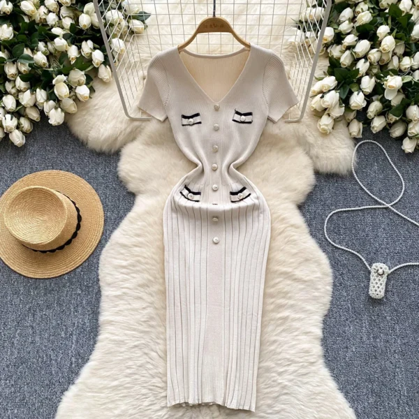 Sweater Dress V-neck, Short Sleeve, Bodycon, Pleated - Image 4